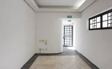 Alugar Residencial / Casa Padrão em Rio Claro. apenas R$ 3.500,00